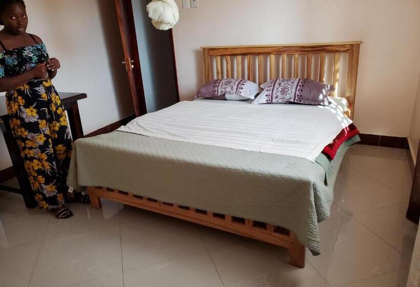 اتاق اکونومی, Bigodi Community Lodge