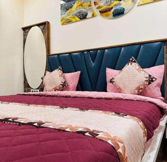 جناح رئاسى, E Classico