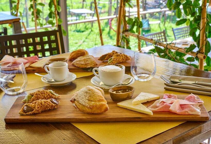 اتاق استاندارد با چشم‌انداز باغ, La Dama Country Rooms