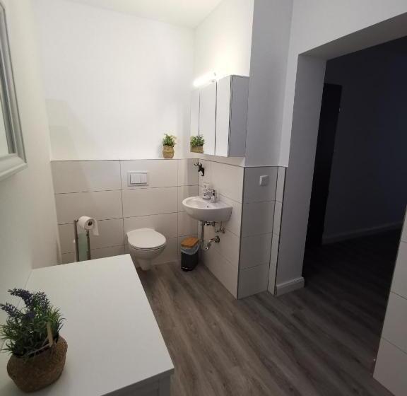 Номер Стандарт, Airbnb, Moderne, Ruhige Und Helle Doppelzimmer, Nähe Magdeburg, A14 & A2