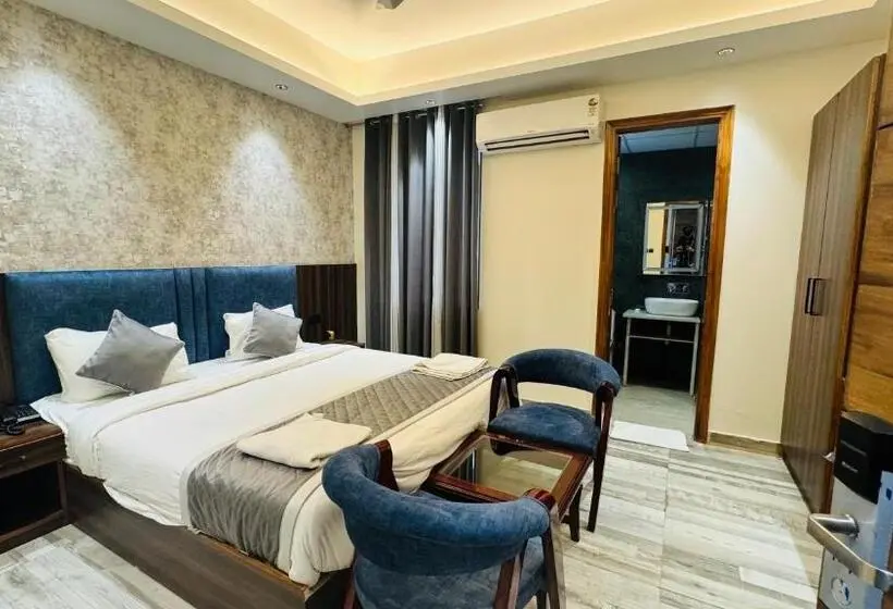 デラックスルーム, Raksha Suites & Banquet Greater Noida