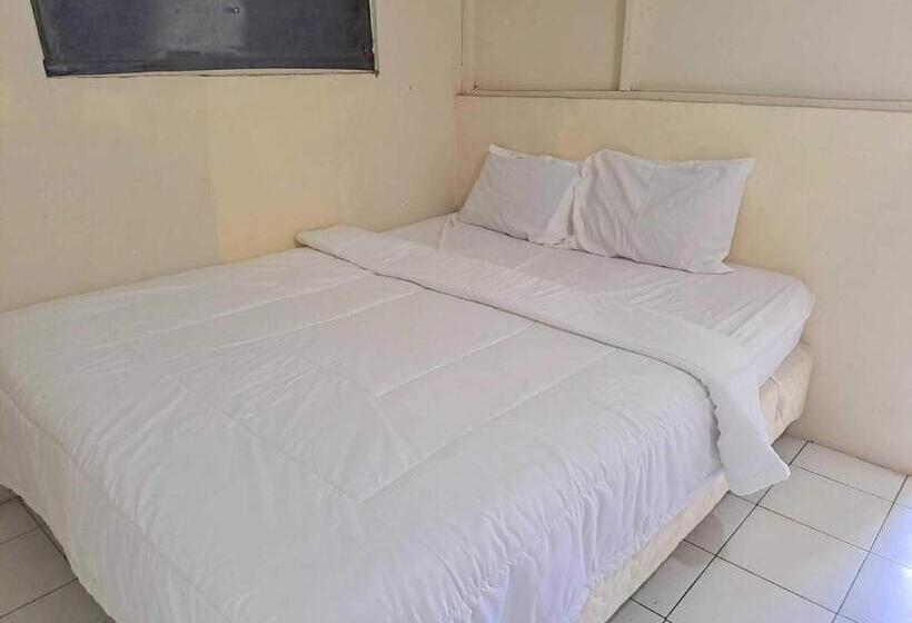 Номер Economy, Spot On 93840 Guest House Amanda Syariah