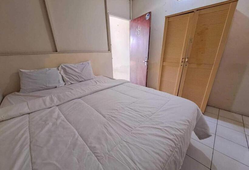 Номер Стандарт, Spot On 93840 Guest House Amanda Syariah