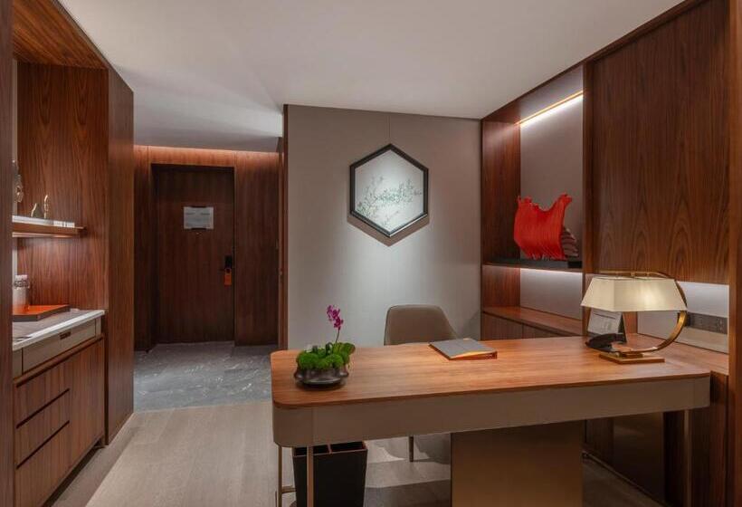 סוויטה דלוקס, Suzhou International Conference