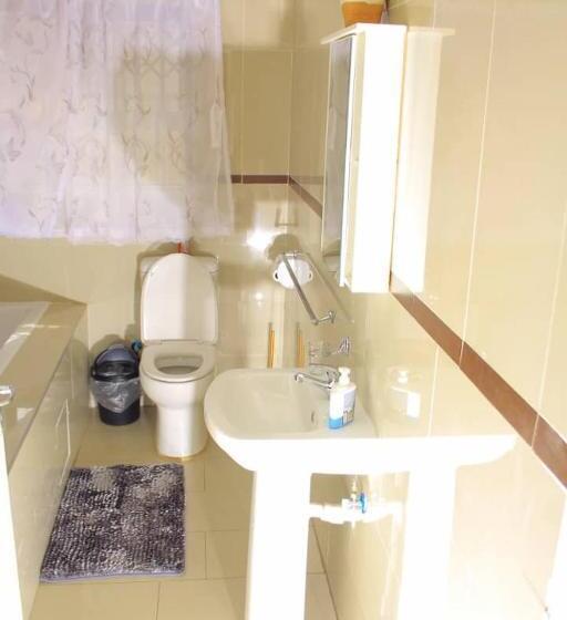 Номер Стандарт Совместная Ванная, Kunzi B&b