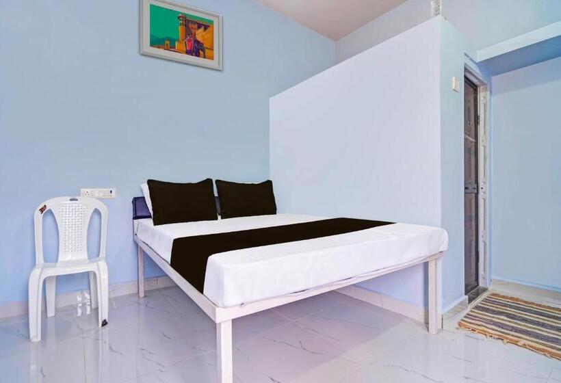 غرفة كلاسيكية ثلاثية, O Arnav Gold