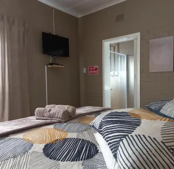 Economy Zimmer, Courageous Self Catering Accommodation