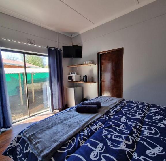 经济房, Courageous Self Catering Accommodation