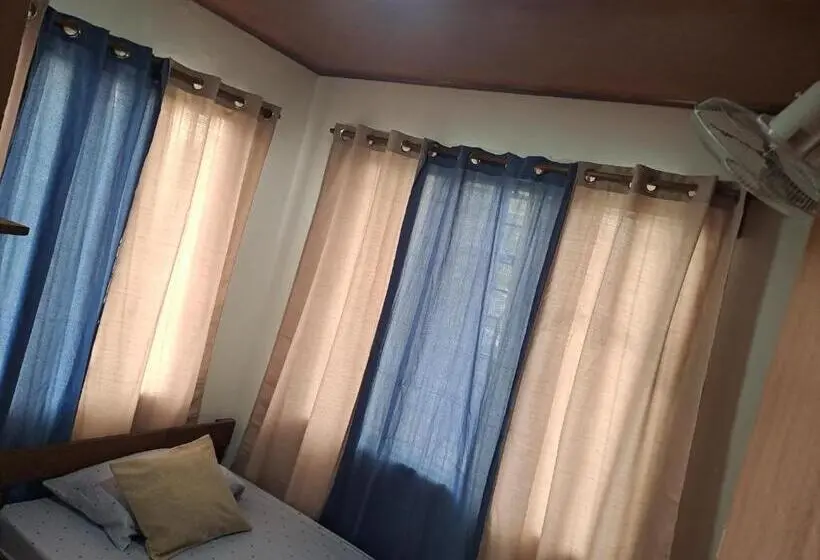 اتاق عادی یک تخته, Hostel Casa Mar
