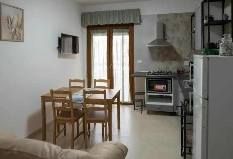 آپارتمان 2 خوابه, Vitti Apartment