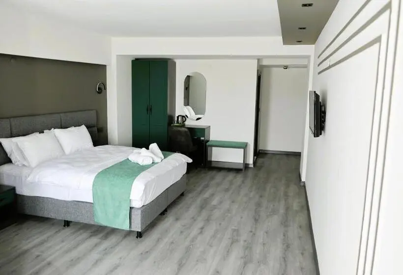 デラックスの4人部屋, Aybek Ratio
