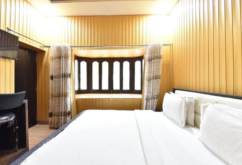 デラックスルーム, Jaisal