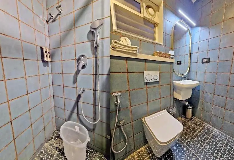 اتاق لوکس, Sea Gadabout   Seaside Stays