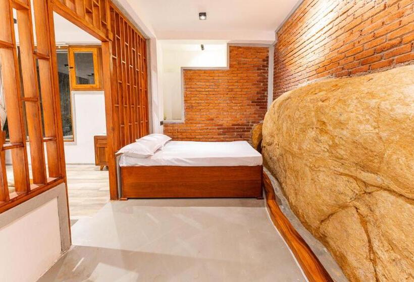 家庭间, Trance Rabara Resort