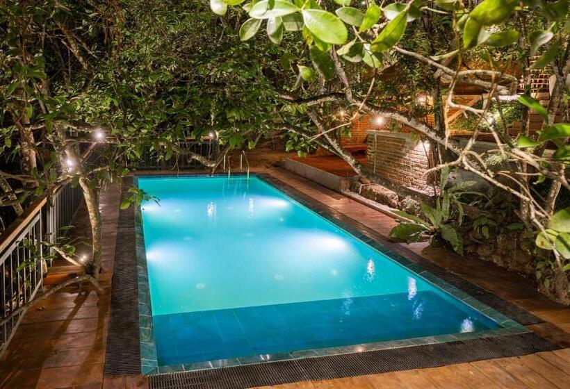 غرفة عائلية, Trance Rabara Resort