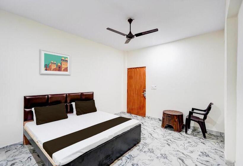 Трехместный Номер Классика, Oyo Hotel S 11