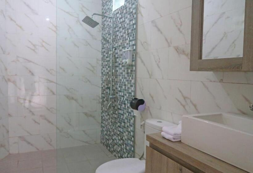 סוויטה משפחתית, Euro House