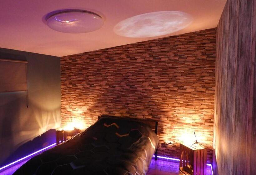 חדר סטנדרט מותאם לאדם עם מוגבלויות, Hors Du Temps