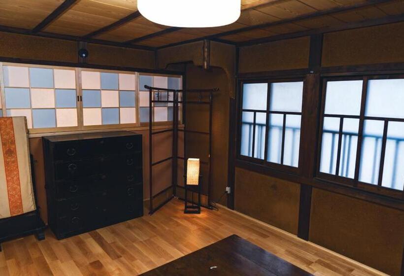 スタンダードトリプルルーム, Johns House じょんのやど