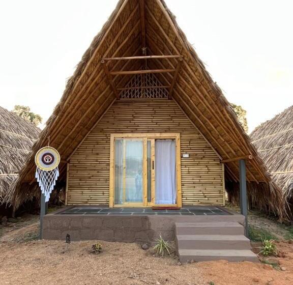 Quarto Estandar Vista Montanha, Tropical Hampi