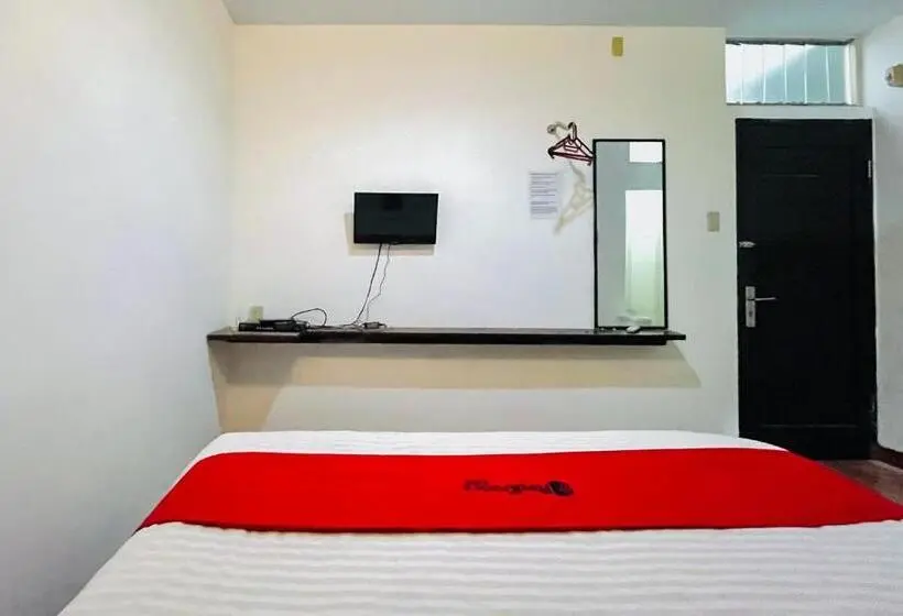 キングサイズベッドのスーペリアルーム, Reddoorz @ Best Hotel Jalan Dr. Sutomo Siantar