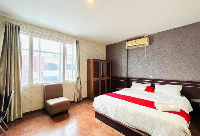 Люкс, Reddoorz @ Best Hotel Jalan Dr. Sutomo Siantar