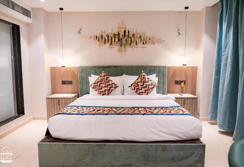 Номер Deluxe, The Grand Casa Hotel Banquet Spa