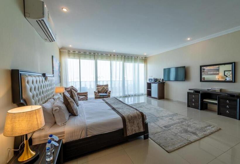 غرفة عائلية مطلّة علي البحر, منتجع الوفاء درة العروس للعائلات فقط