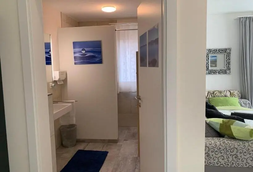 プールビュースタンダードルーム, Chez Svanette B&b Villa Sonnglück
