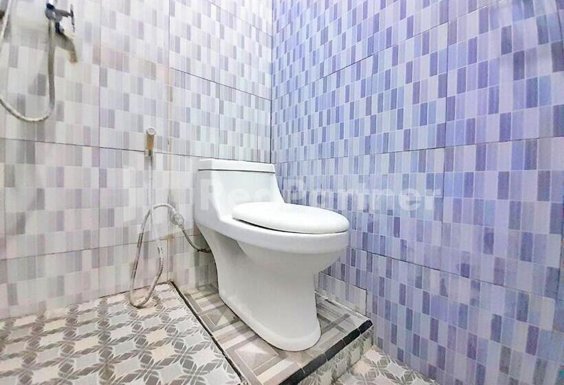 غرفة قياسية, Lh101 Guest House Syariah Near Makam Sunan Bonang Redpartner