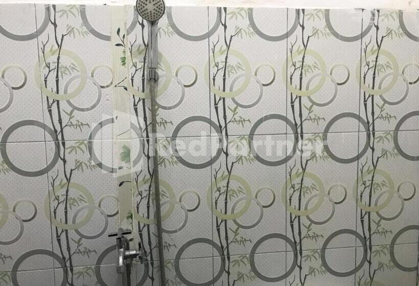 غرفة قياسية فردية, Lh101 Guest House Syariah Near Makam Sunan Bonang Redpartner