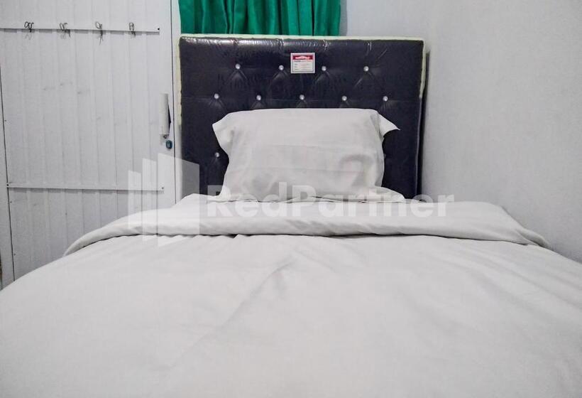 غرفة قياسية فردية, Lh101 Guest House Syariah Near Makam Sunan Bonang Redpartner