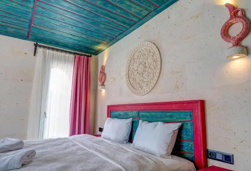 سوییت جونیور با بالکن, Motif Art Cappadocia