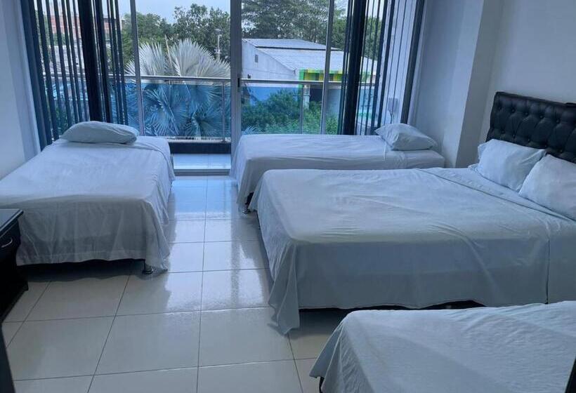 غرفة عائلية, Palma Roja