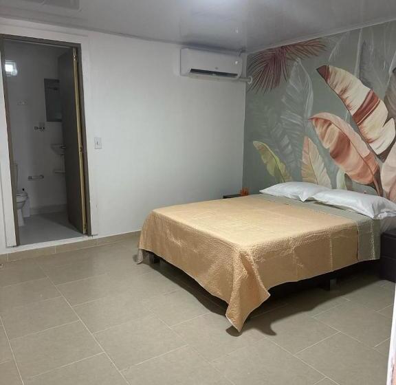 Номер Стандарт, Leonor’s Guest House