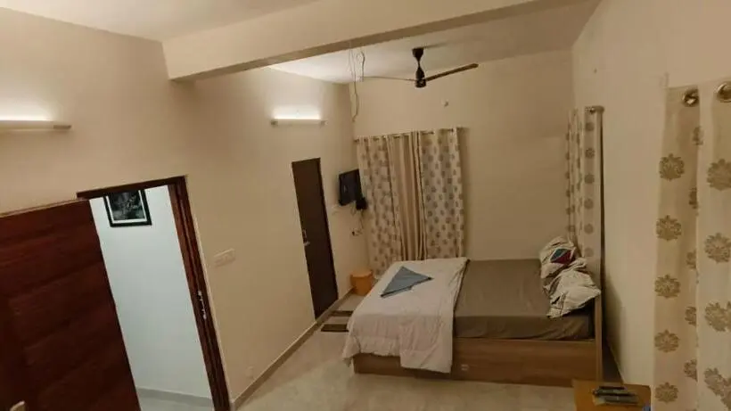 ファミリールーム, Prs Creek Side Home Stay Villa