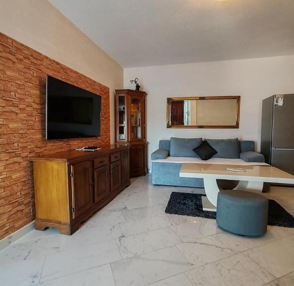 آپارتمان 2 خوابه, Villa Maxima U Blizini Plaže Sa Garažom I Sigurnosnom Kamerom