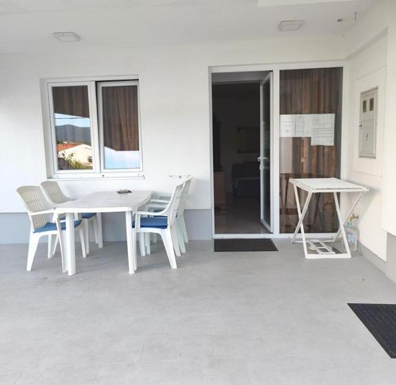 آپارتمان 2 خوابه, Villa Maxima U Blizini Plaže Sa Garažom I Sigurnosnom Kamerom