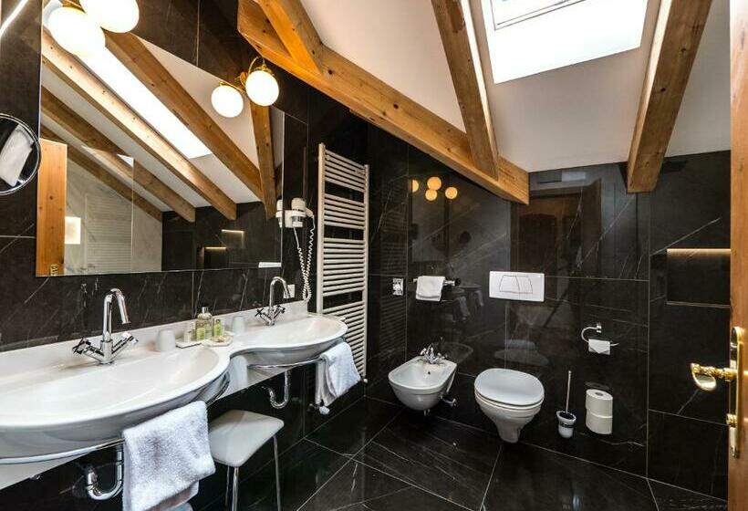 جناح, Alpin & Vital Hotel La Perla