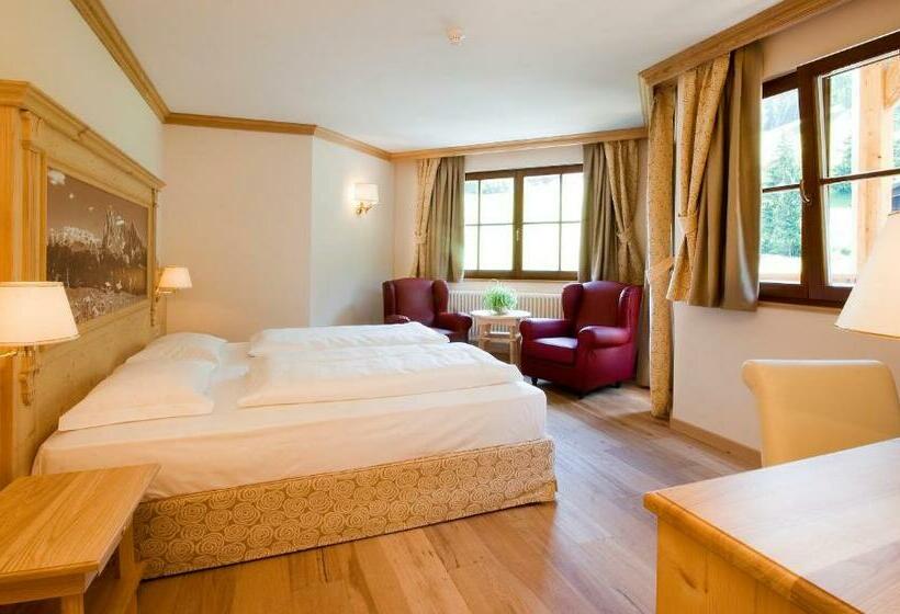 Полулюкс, Alpin & Vital Hotel La Perla