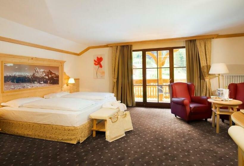 Полулюкс, Alpin & Vital Hotel La Perla