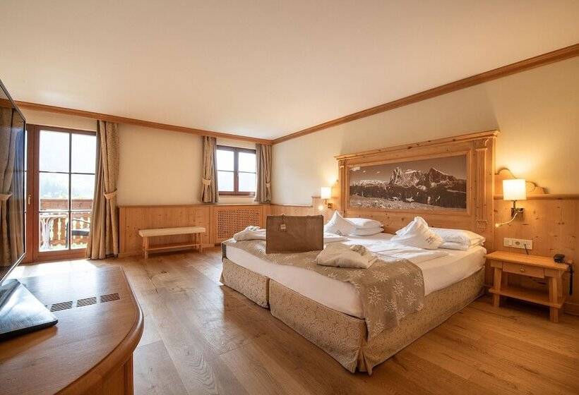 Полулюкс, Alpin & Vital Hotel La Perla