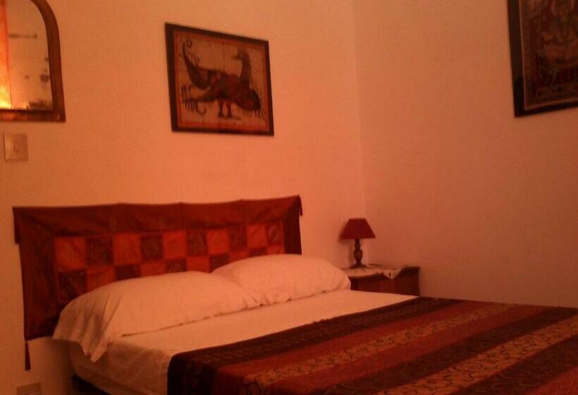 اتاق استاندارد یک تخته با سرویس بهداشتی مشترک, B&b Arabesque