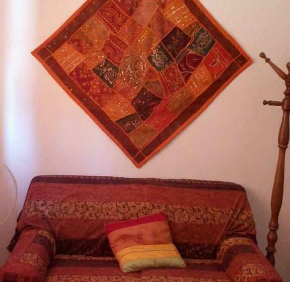 اتاق استاندارد یک تخته با سرویس بهداشتی مشترک, B&b Arabesque