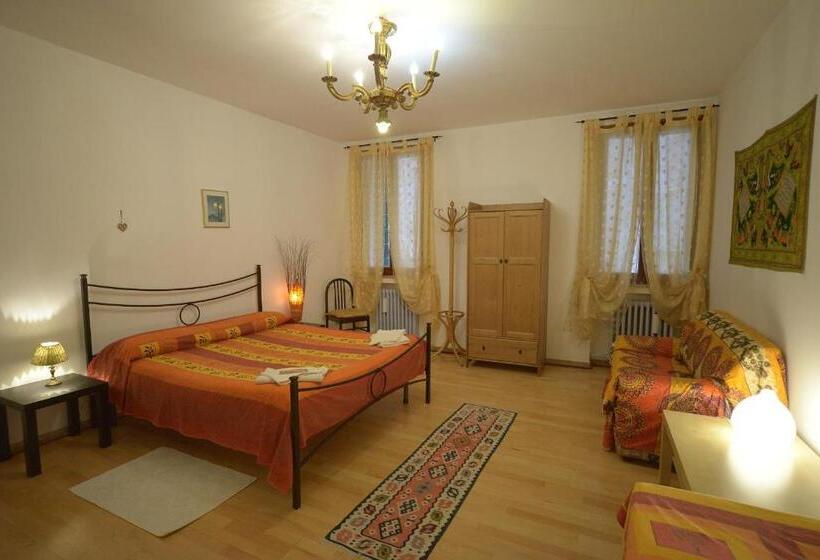 اتاق استاندارد با سرویس بهداشتی مشترک, B&b Arabesque