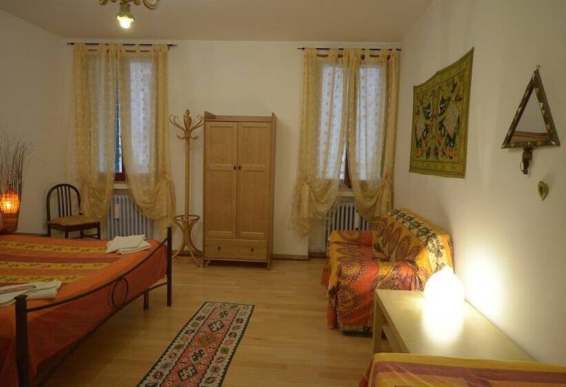 اتاق استاندارد با سرویس بهداشتی مشترک, B&b Arabesque