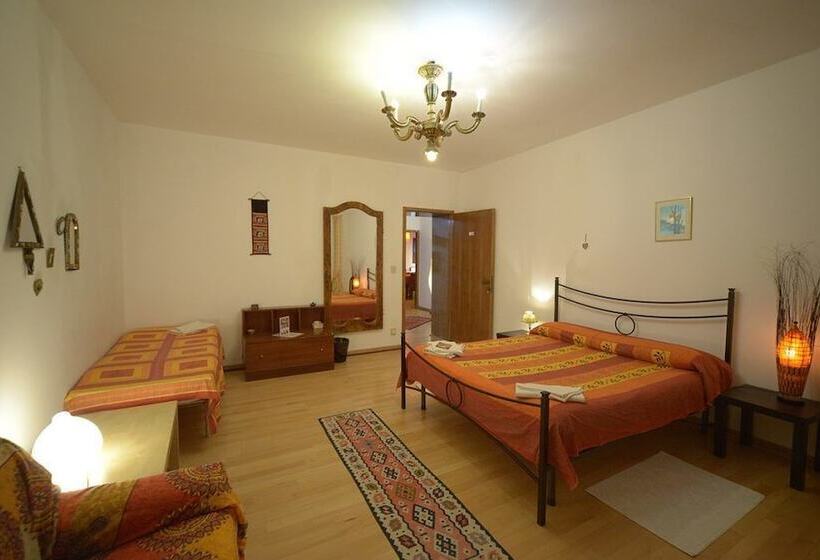 اتاق استاندارد با سرویس بهداشتی مشترک, B&b Arabesque