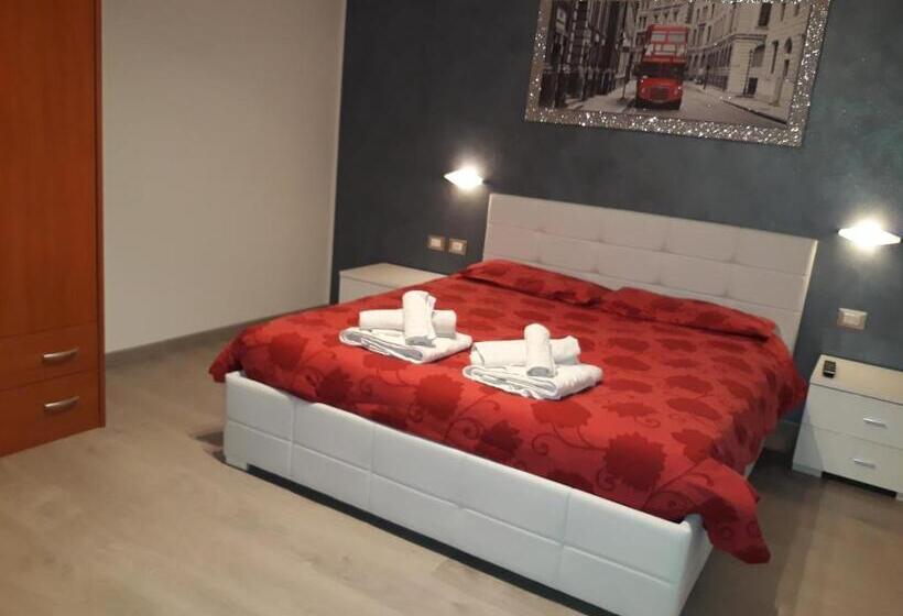 غرفة قياسية ثلاثية, B&b Casa Taty