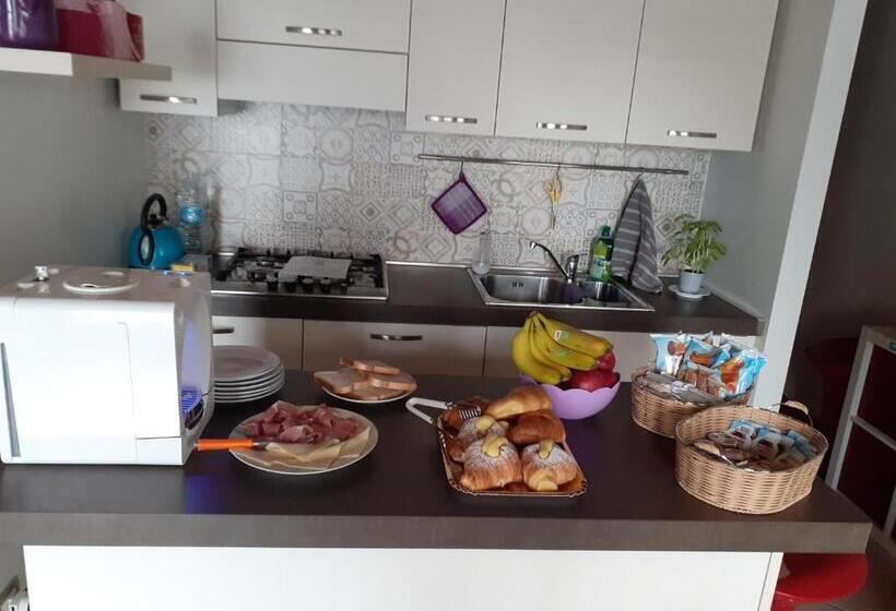 غرفة قياسية ثلاثية, B&b Casa Taty