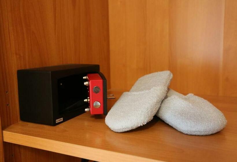 标准间带阳台, B&b Da Lu